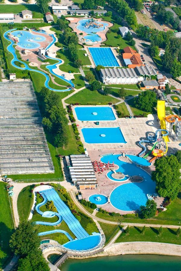 Mediteran Travel Mobile Homes In Camping Terme Catez Brežice Exterior foto